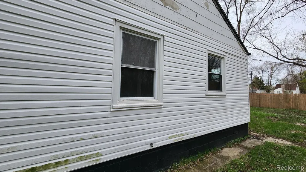 11741 Whithorn Street Detroit City MI 48205
