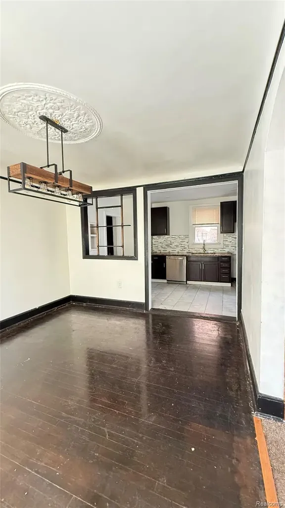 3211 Leslie Street Detroit City MI 48238
