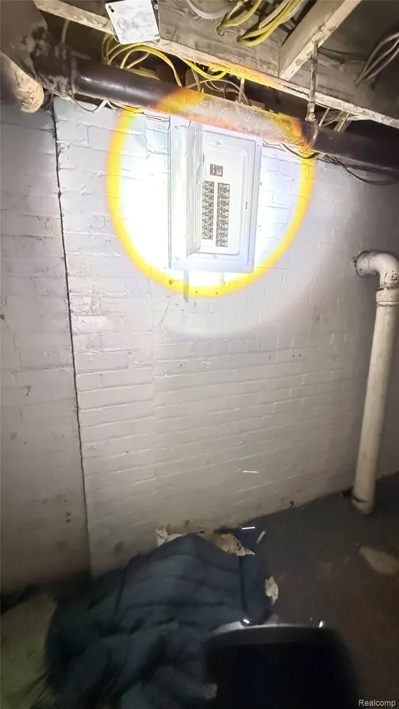 3211 Leslie Street Detroit City MI 48238