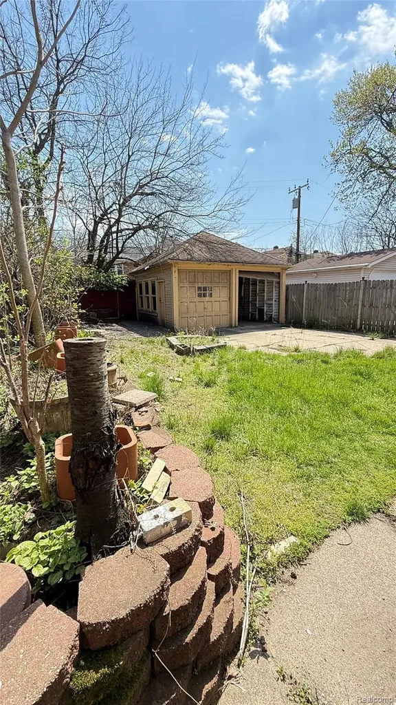 3211 Leslie Street Detroit City MI 48238