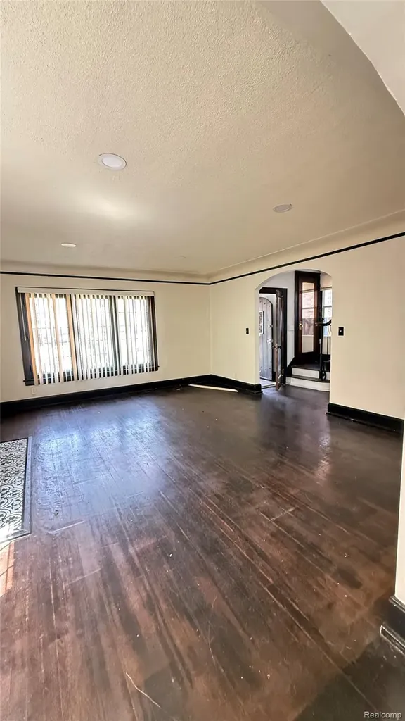 3211 Leslie Street Detroit City MI 48238