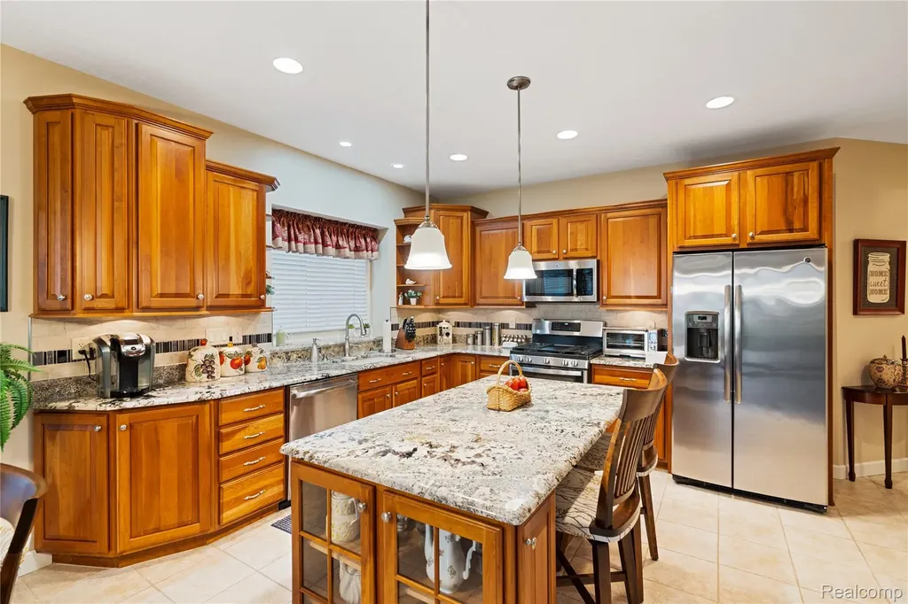 945 Saint James Park Avenue Monroe Charter Township MI 48161