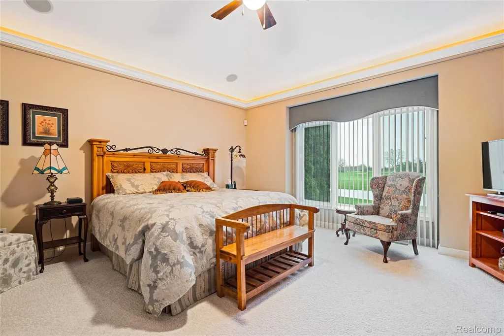 945 Saint James Park Avenue Monroe Charter Township MI 48161