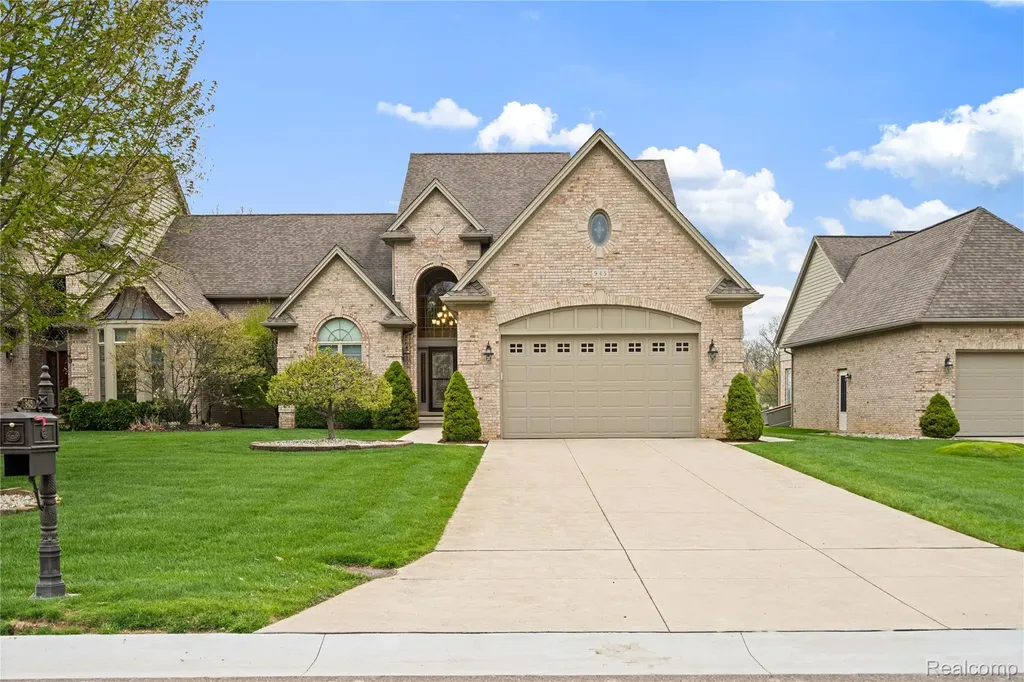 945 Saint James Park Avenue Monroe Charter Township MI 48161