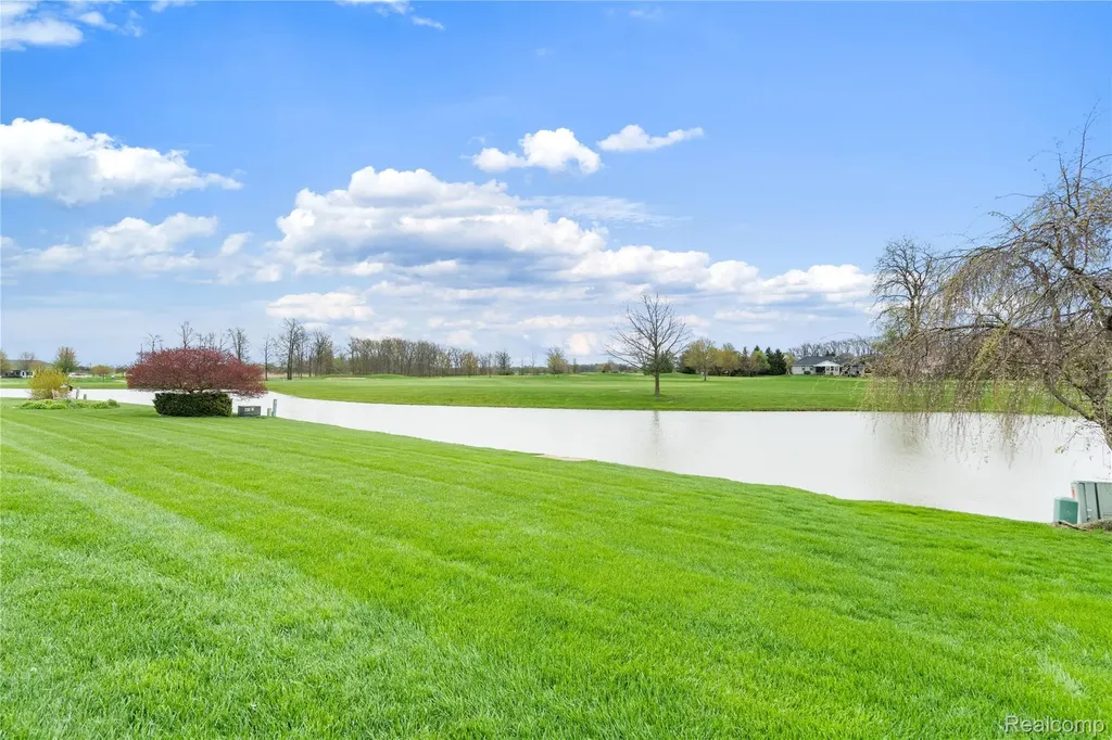 945 Saint James Park Avenue Monroe Charter Township MI 48161