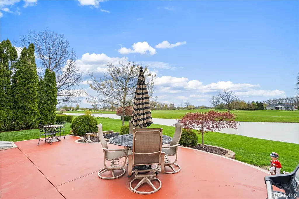 945 Saint James Park Avenue Monroe Charter Township MI 48161