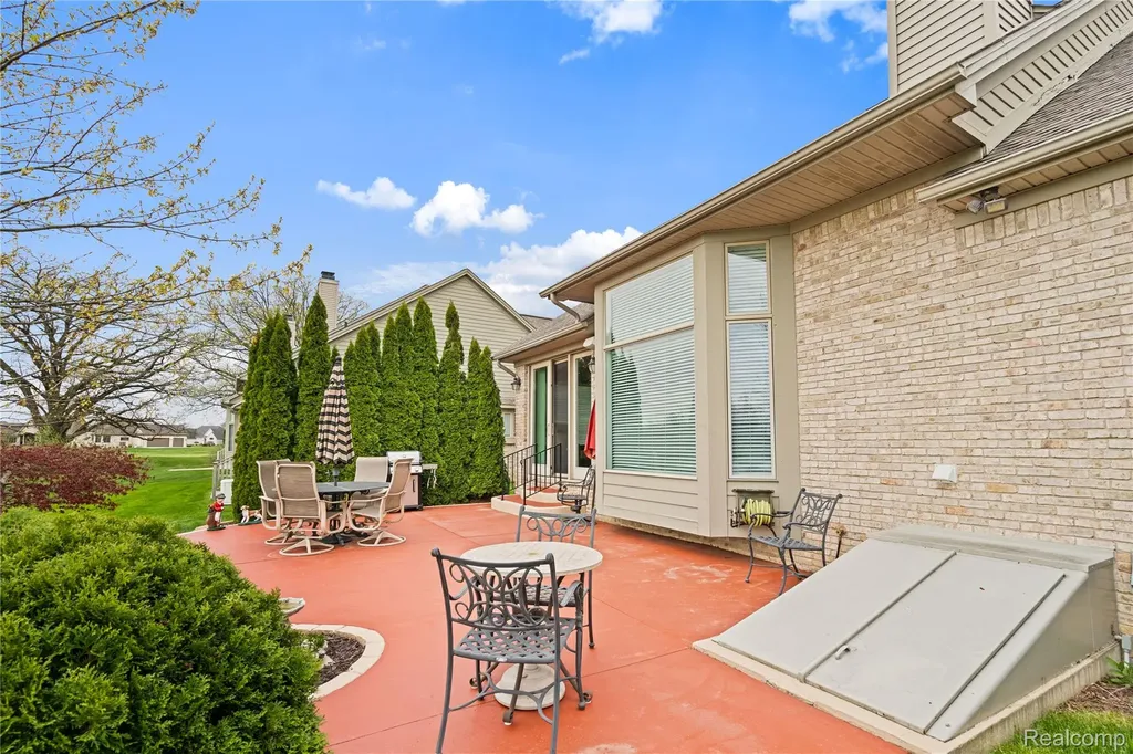 945 Saint James Park Avenue Monroe Charter Township MI 48161