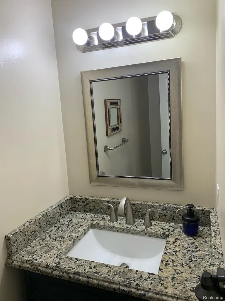 46721 Peach Grove Macomb Township MI 48044