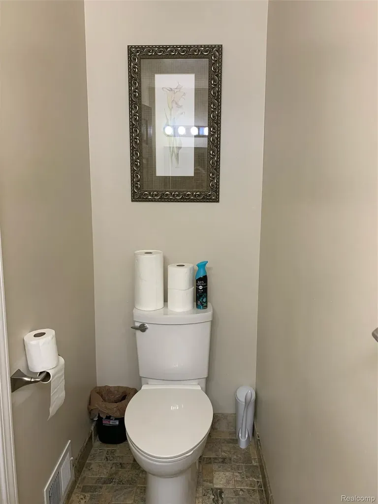 46721 Peach Grove Macomb Township MI 48044