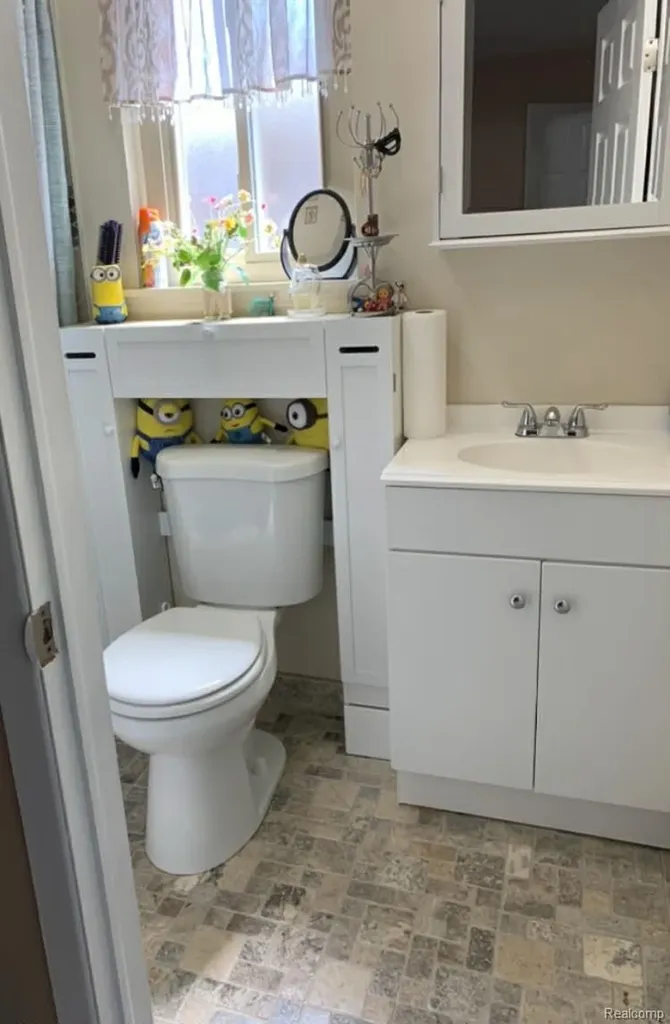 46721 Peach Grove Macomb Township MI 48044