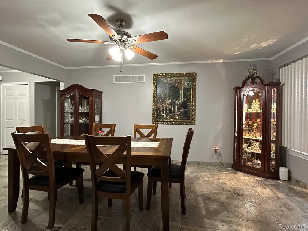 46721 Peach Grove Macomb Township MI 48044
