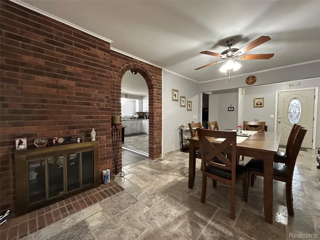 46721 Peach Grove Macomb Township MI 48044