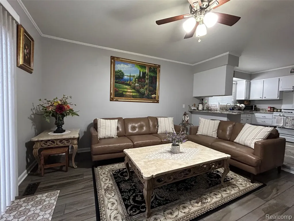 46721 Peach Grove Macomb Township MI 48044