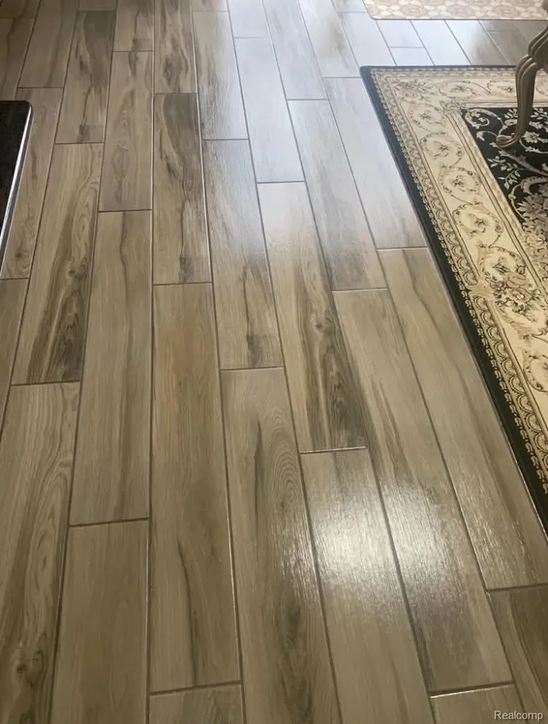 46721 Peach Grove Macomb Township MI 48044