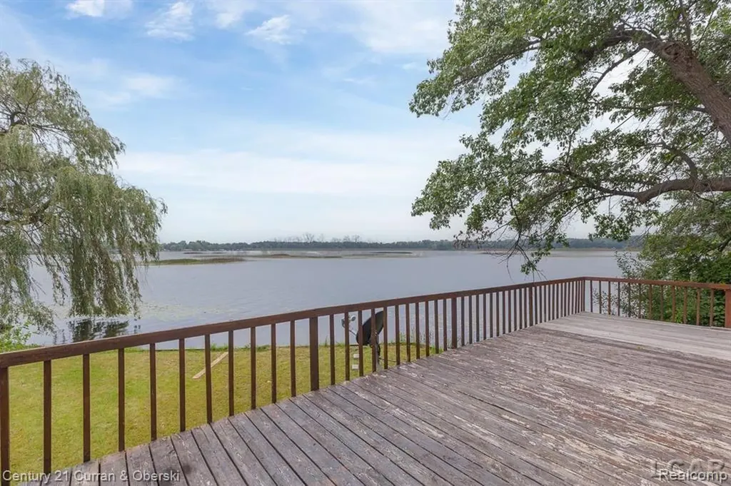 117 Studer Drive Leoni Township MI 49240