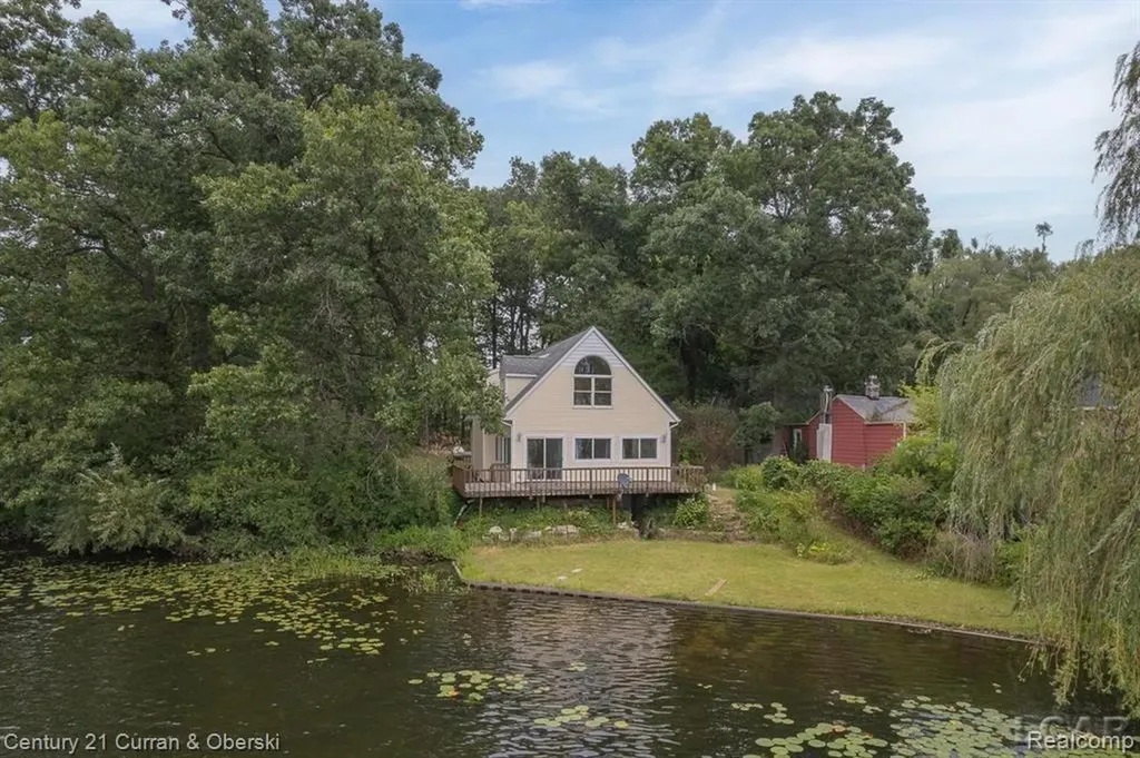 117 Studer Drive Leoni Township MI 49240
