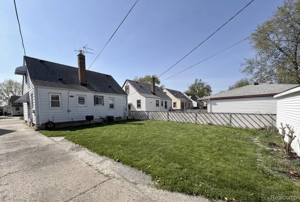 14257 Mulberry Street Southgate City MI 48195