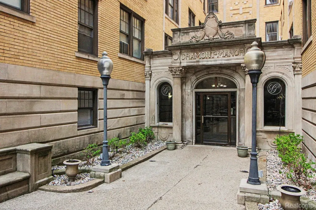 120 Seward Street Detroit City MI 48202
