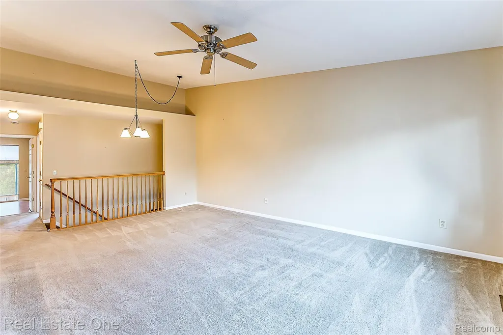 61960 Arlington South Lyon City MI 48178