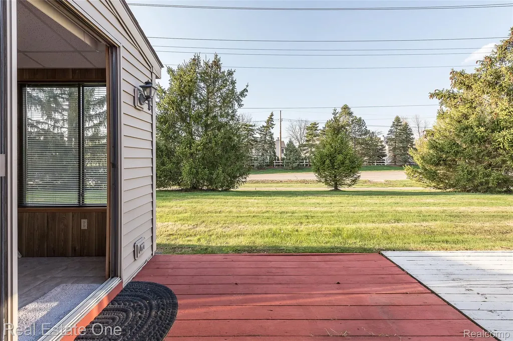 61960 Arlington South Lyon City MI 48178