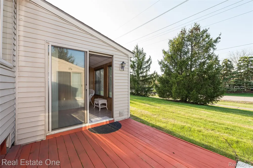 61960 Arlington South Lyon City MI 48178