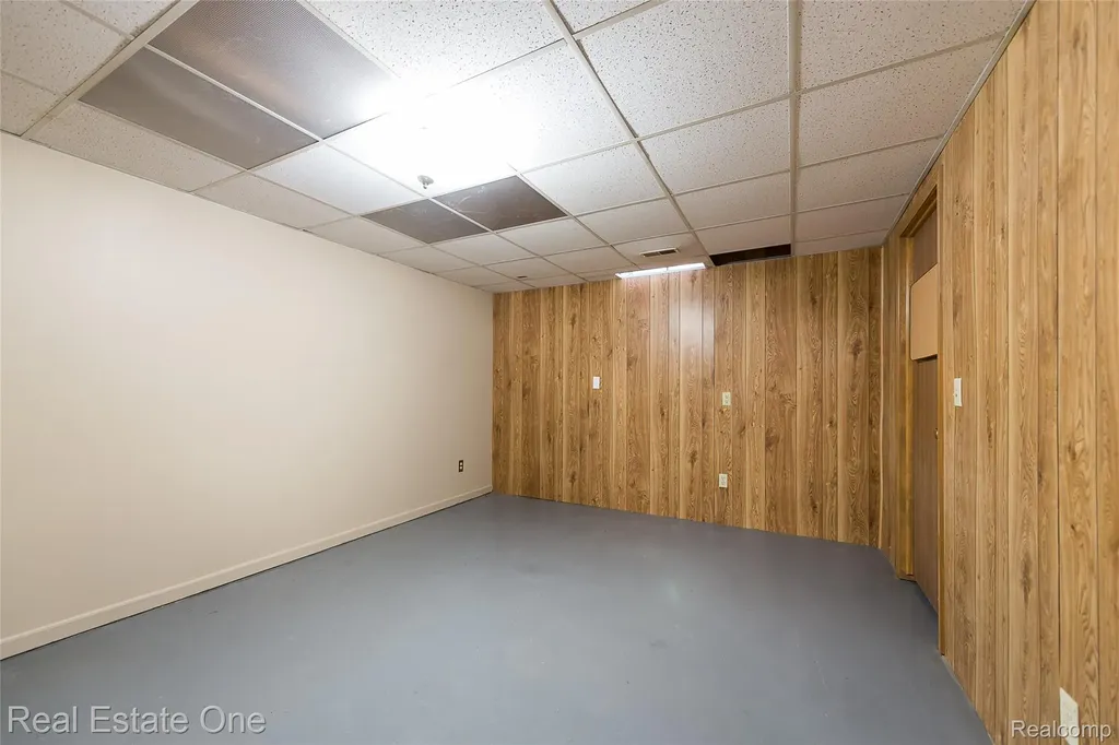 61960 Arlington South Lyon City MI 48178