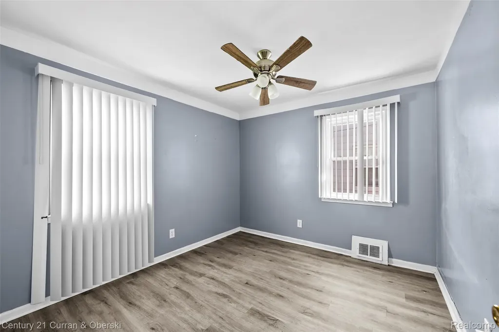 2324 Minnie Street Lincoln Park City MI 48146