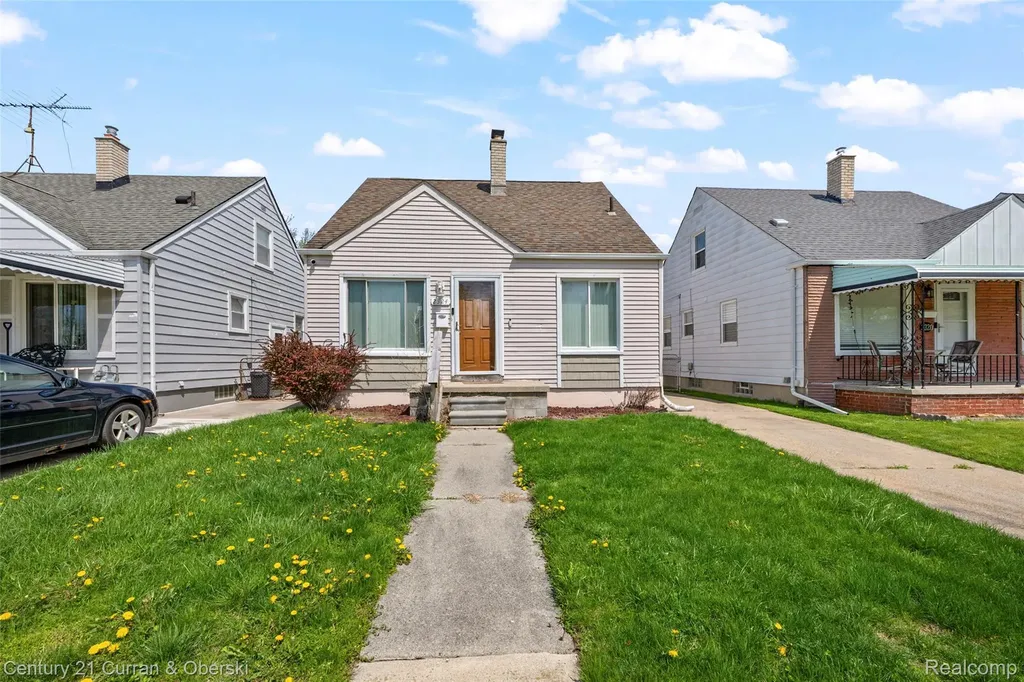 2324 Minnie Street Lincoln Park City MI 48146