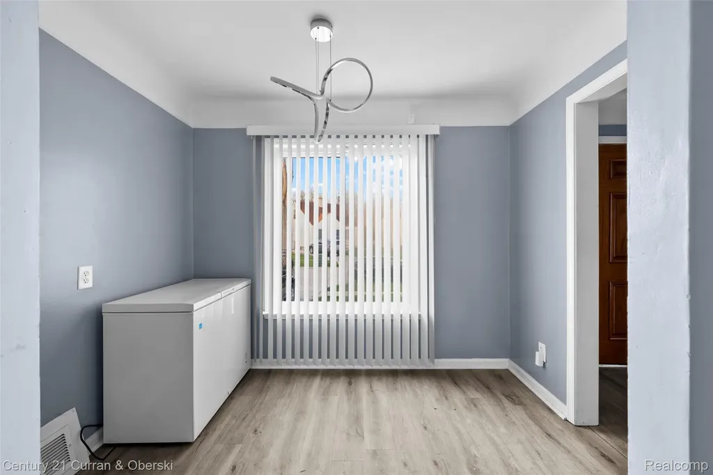 2324 Minnie Street Lincoln Park City MI 48146