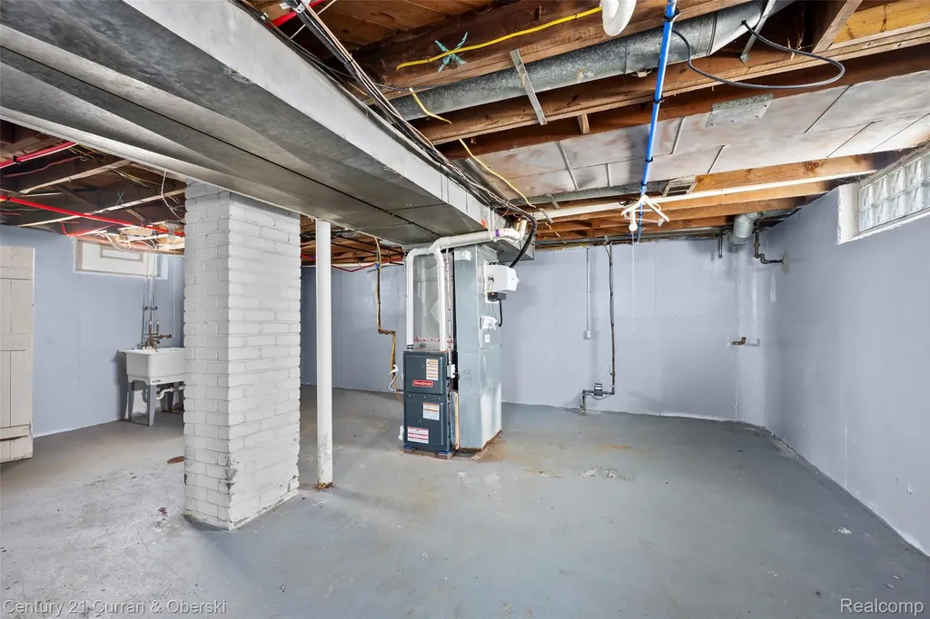 2324 Minnie Street Lincoln Park City MI 48146