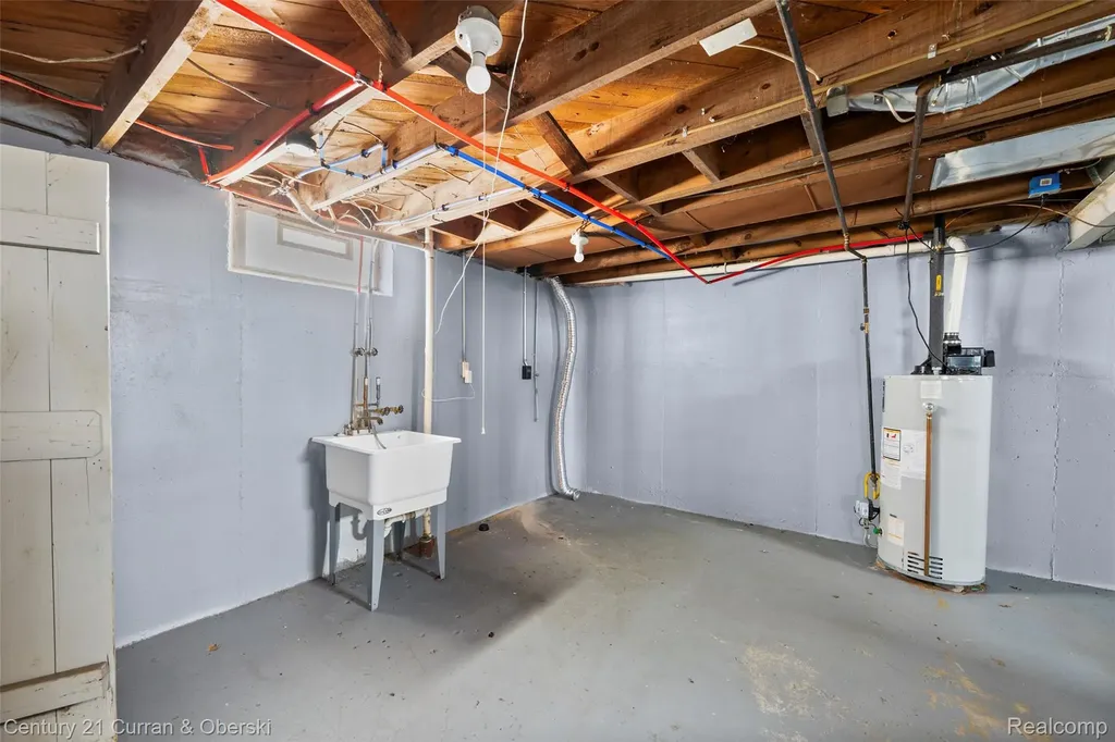 2324 Minnie Street Lincoln Park City MI 48146