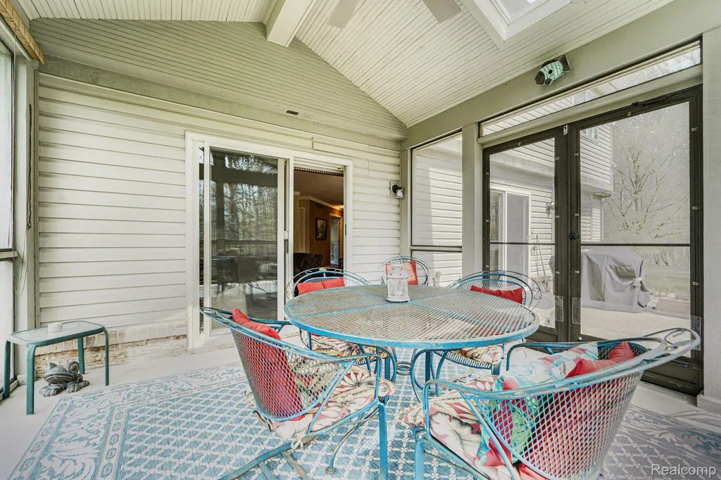23939 Stony Creek Drive Farmington Hills City MI 48336