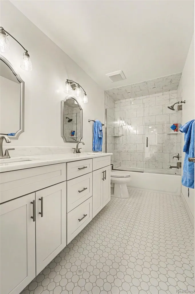 23939 Stony Creek Drive Farmington Hills City MI 48336