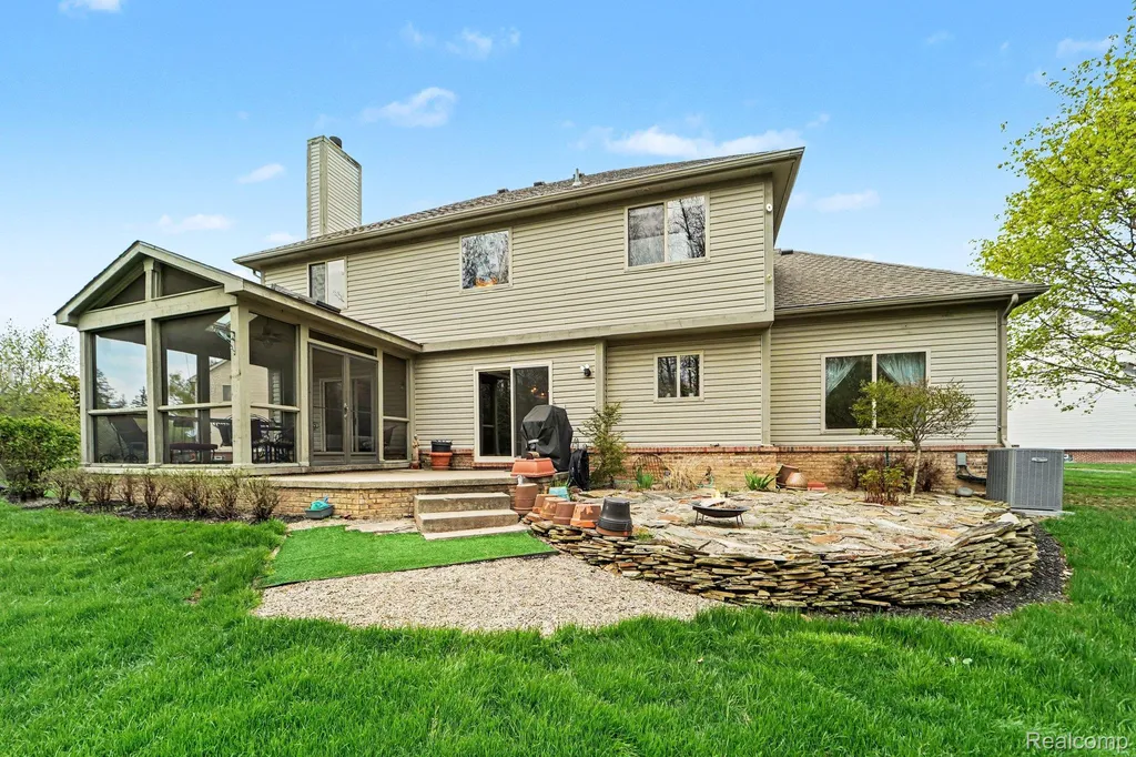 23939 Stony Creek Drive Farmington Hills City MI 48336