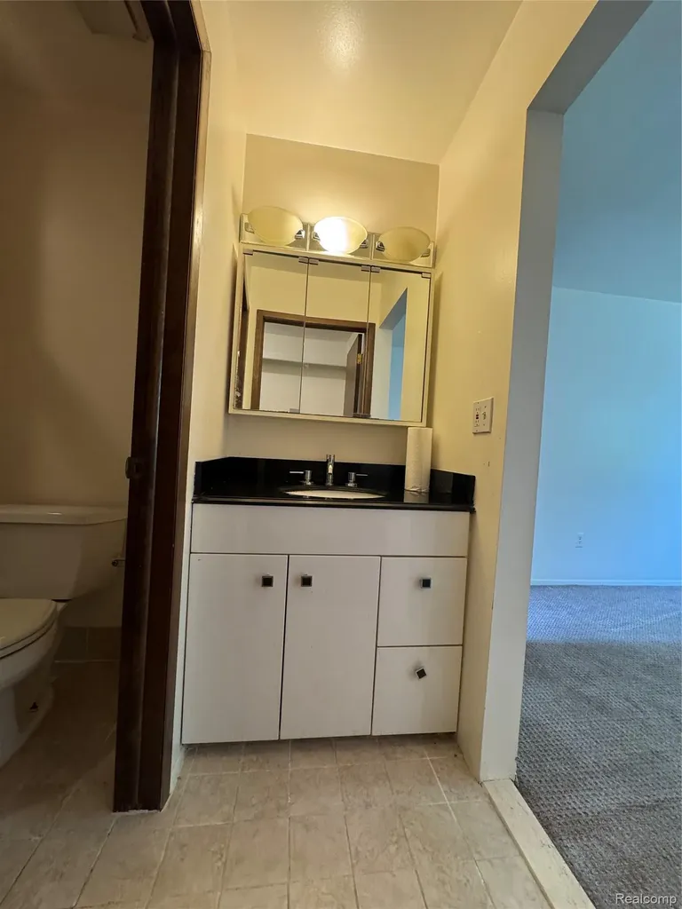 5216 Brett Court West Bloomfield Charter Township MI 48322
