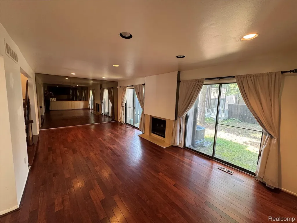 5216 Brett Court West Bloomfield Charter Township MI 48322