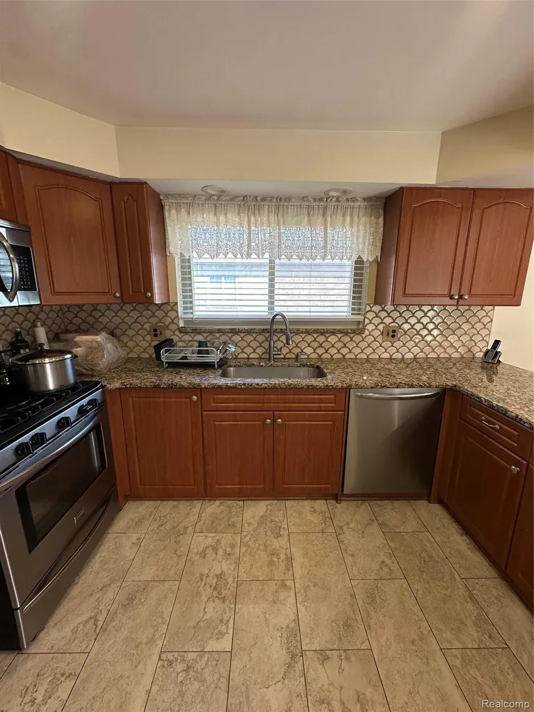 3478 Lancaster Drive Sterling Heights City MI 48310