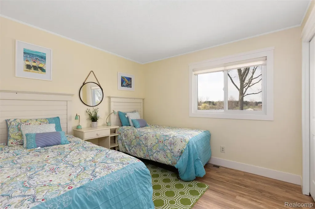2343 Huff Place Highland Charter Township MI 48356