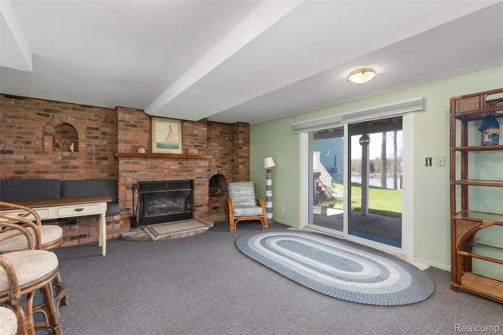 2343 Huff Place Highland Charter Township MI 48356