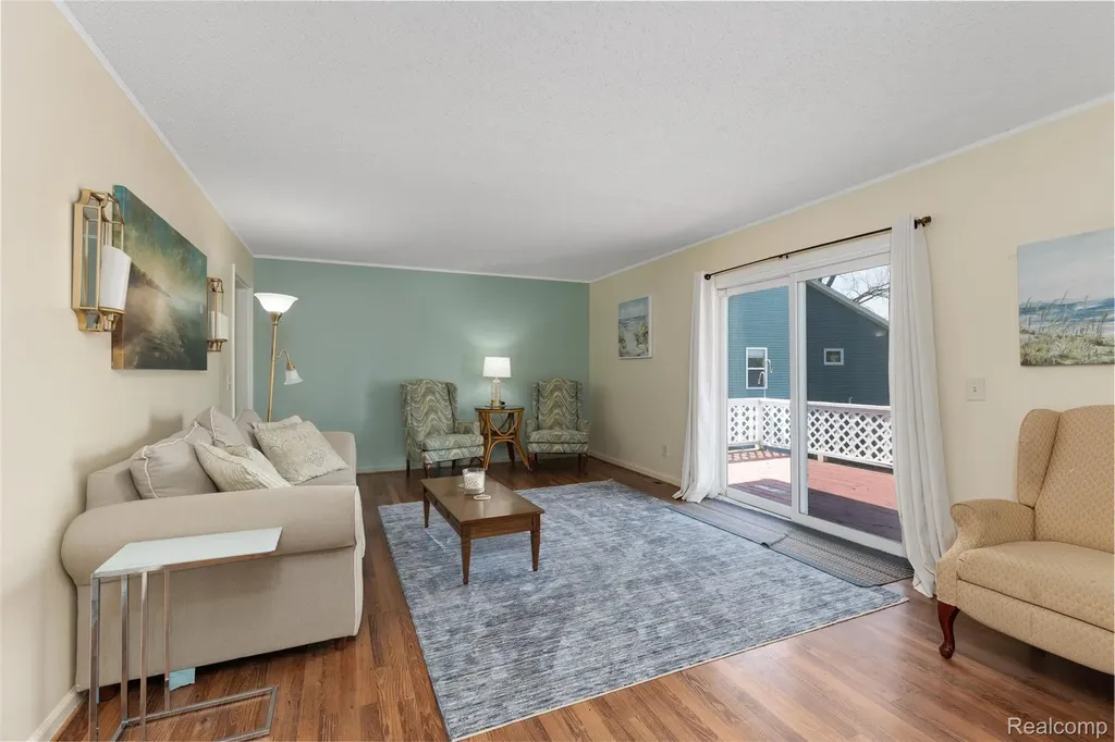 2343 Huff Place Highland Charter Township MI 48356