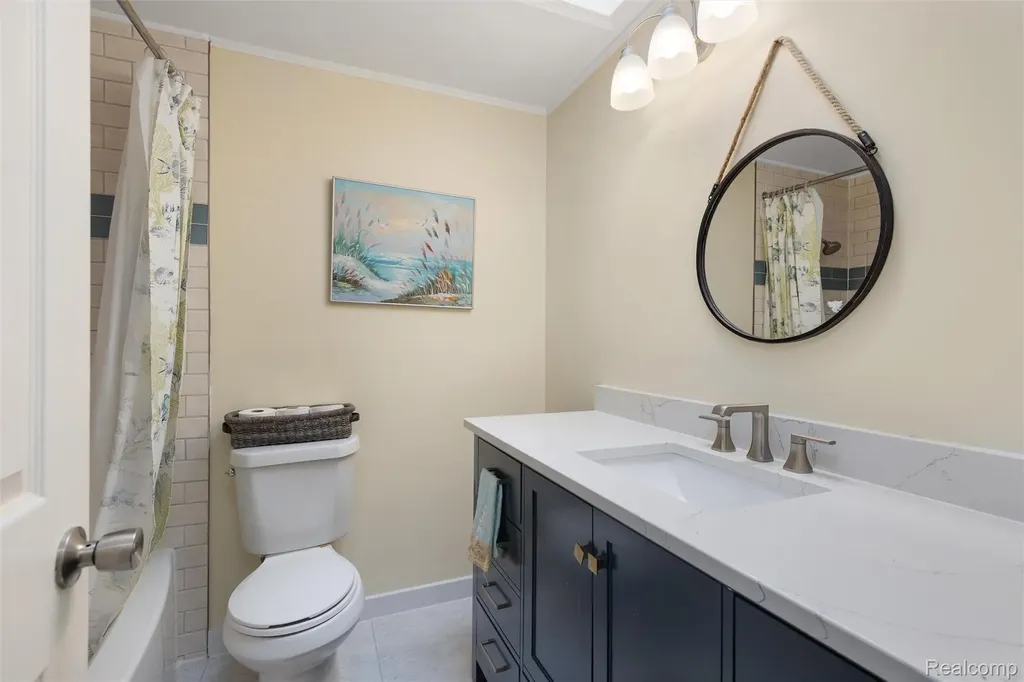 2343 Huff Place Highland Charter Township MI 48356