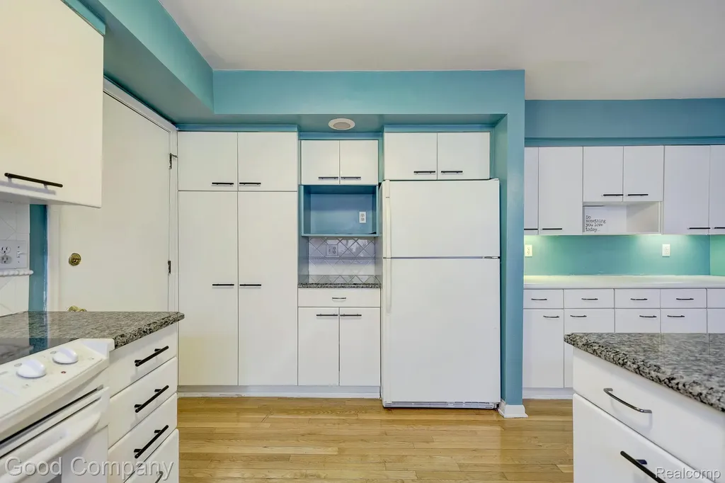 7105 Pebble Park Drive West Bloomfield Charter Township MI 48322