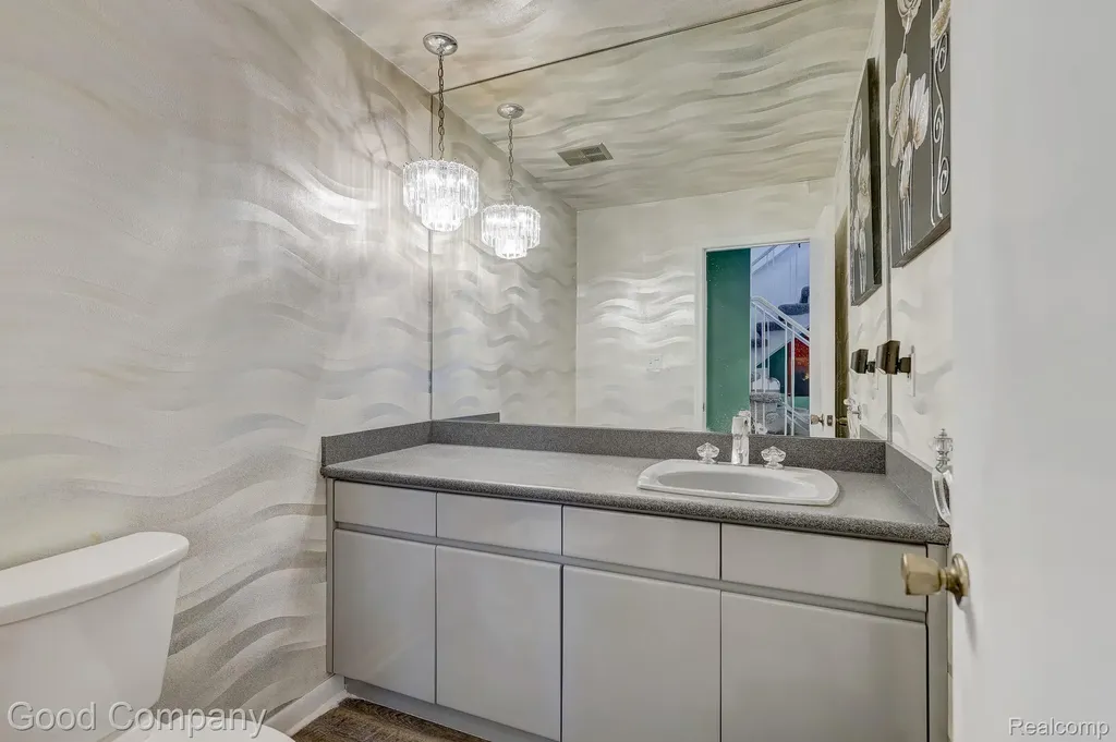 7105 Pebble Park Drive West Bloomfield Charter Township MI 48322