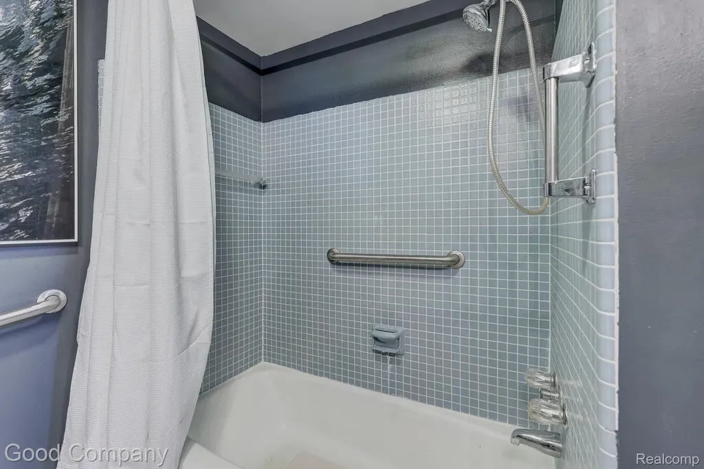 7105 Pebble Park Drive West Bloomfield Charter Township MI 48322