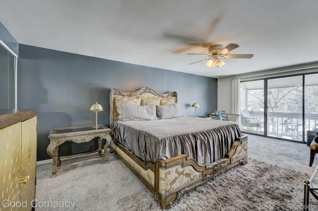 7105 Pebble Park Drive West Bloomfield Charter Township MI 48322
