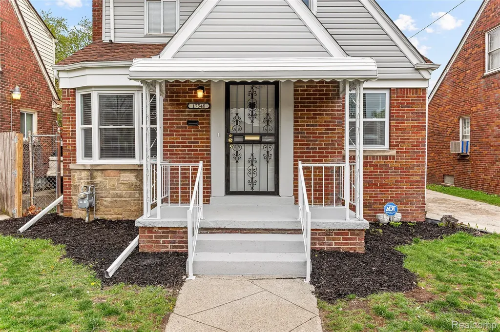 17548 Freeland Street Detroit City MI 48235