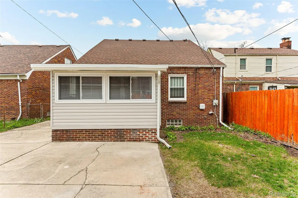 17548 Freeland Street Detroit City MI 48235