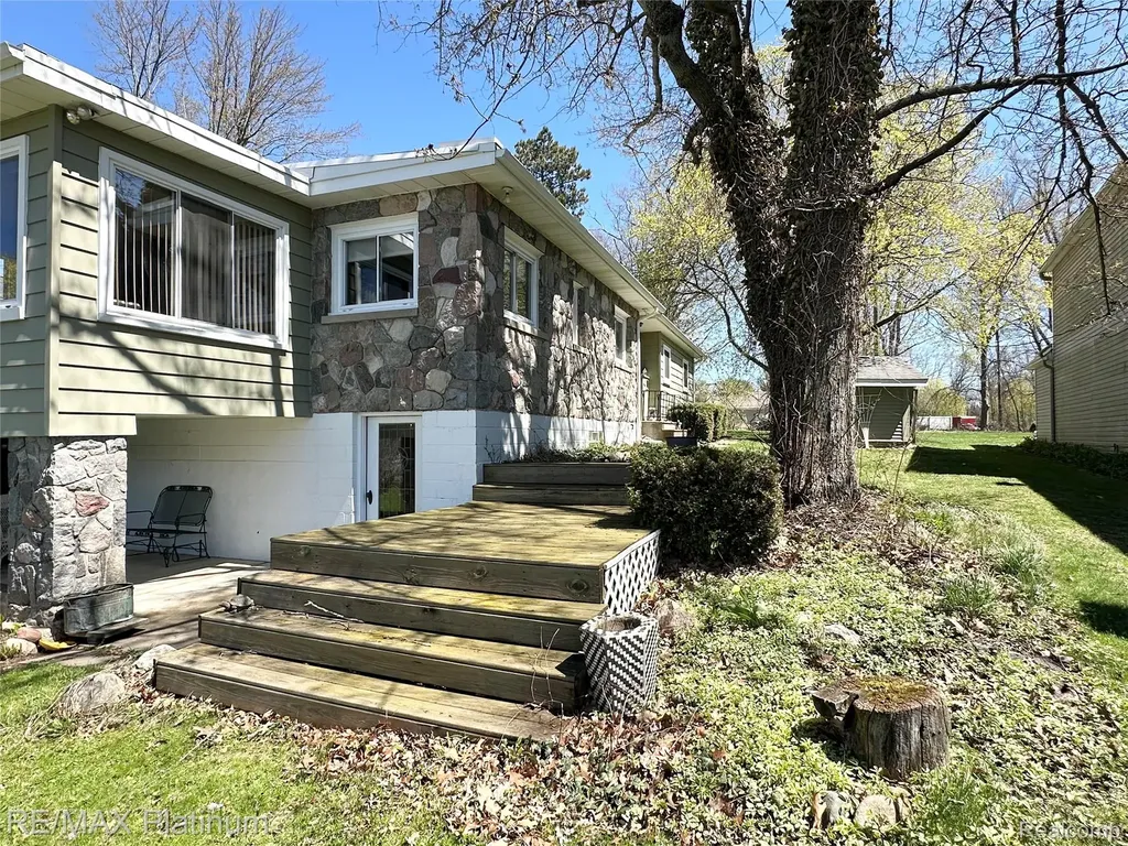 7043 Big Trail Road Rose Township MI 48442