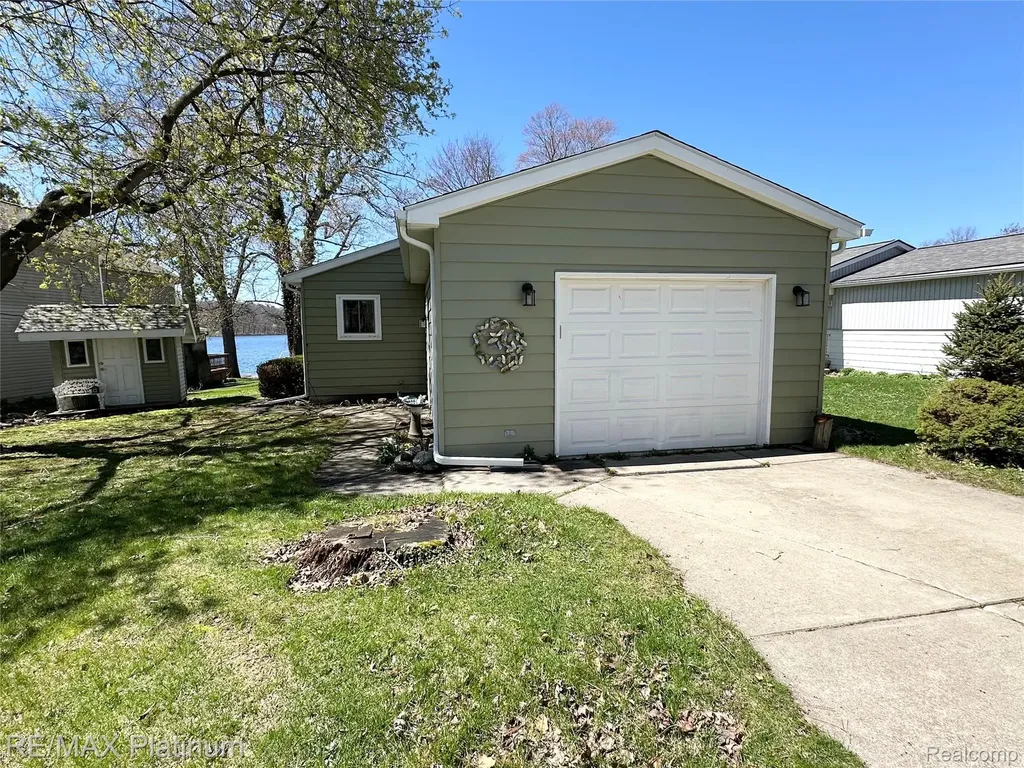 7043 Big Trail Road Rose Township MI 48442