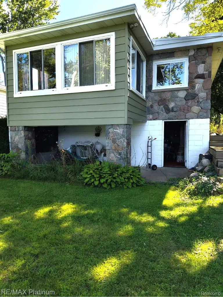 7043 Big Trail Road Rose Township MI 48442